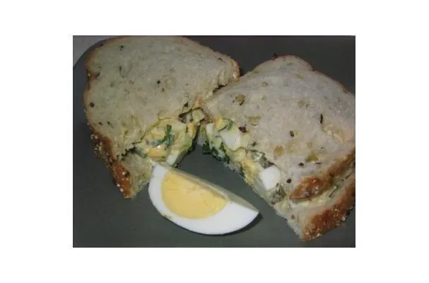 Vaječný salát s estragonovou hořčicí