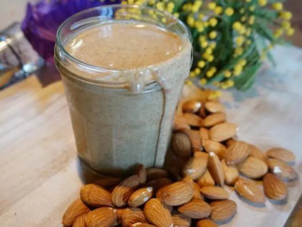 4-složkové mandlové máslo