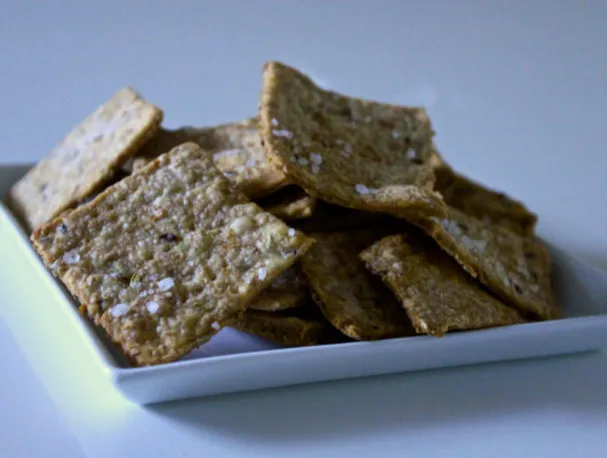 Lněné a fenyklové krekry z celozrnné mouky