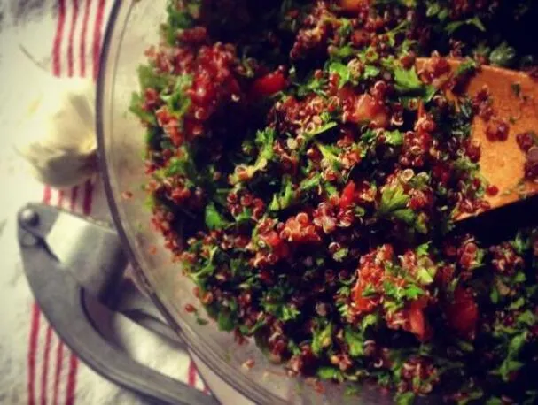 Jednoduchý zimní salát; quinoa tabouli