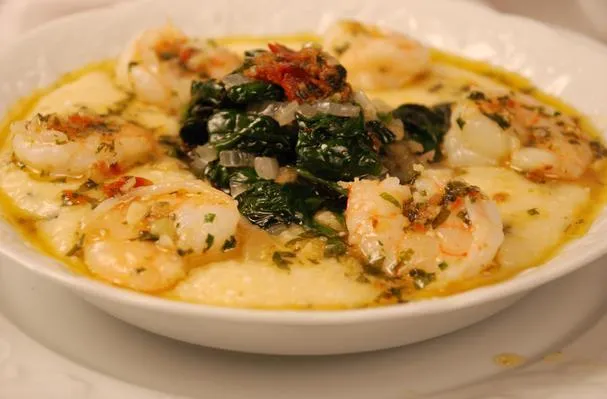 Jižanská kráska navštěvuje Provence (krupice se sýrem a krevetami na způsob Provence)