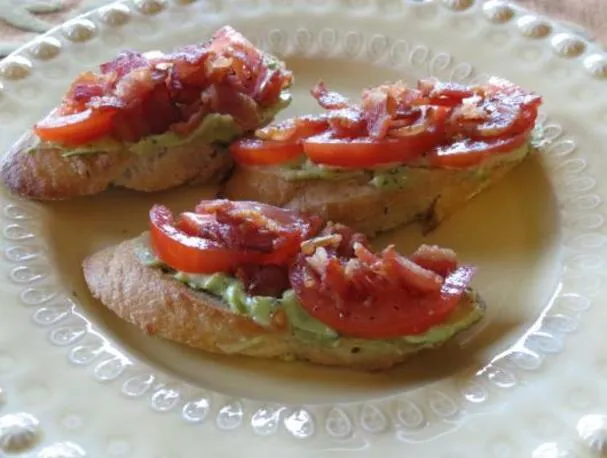 Kuřecí a houbové jednohubky